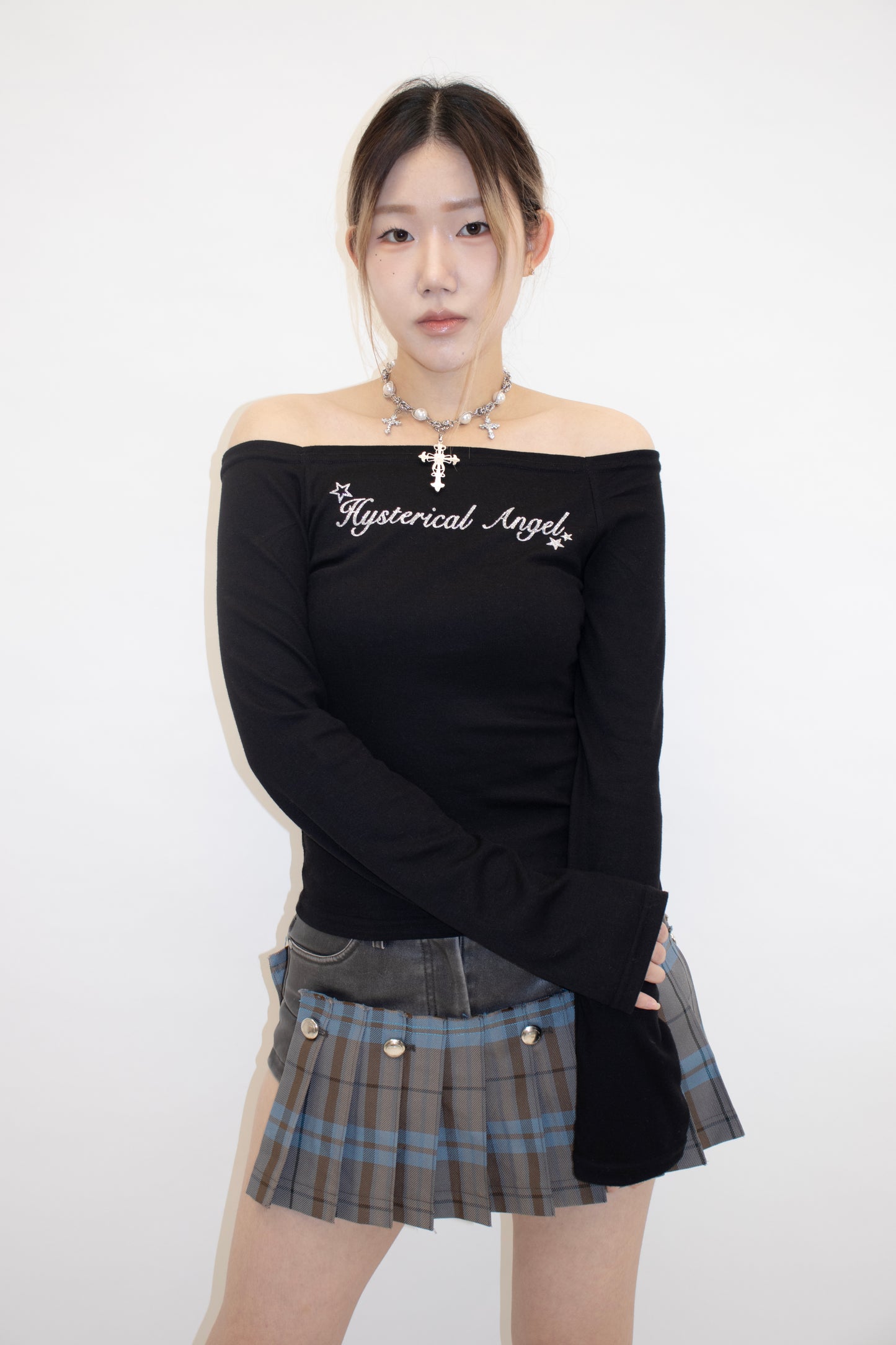 HYSTERCAL ANGEL TEE