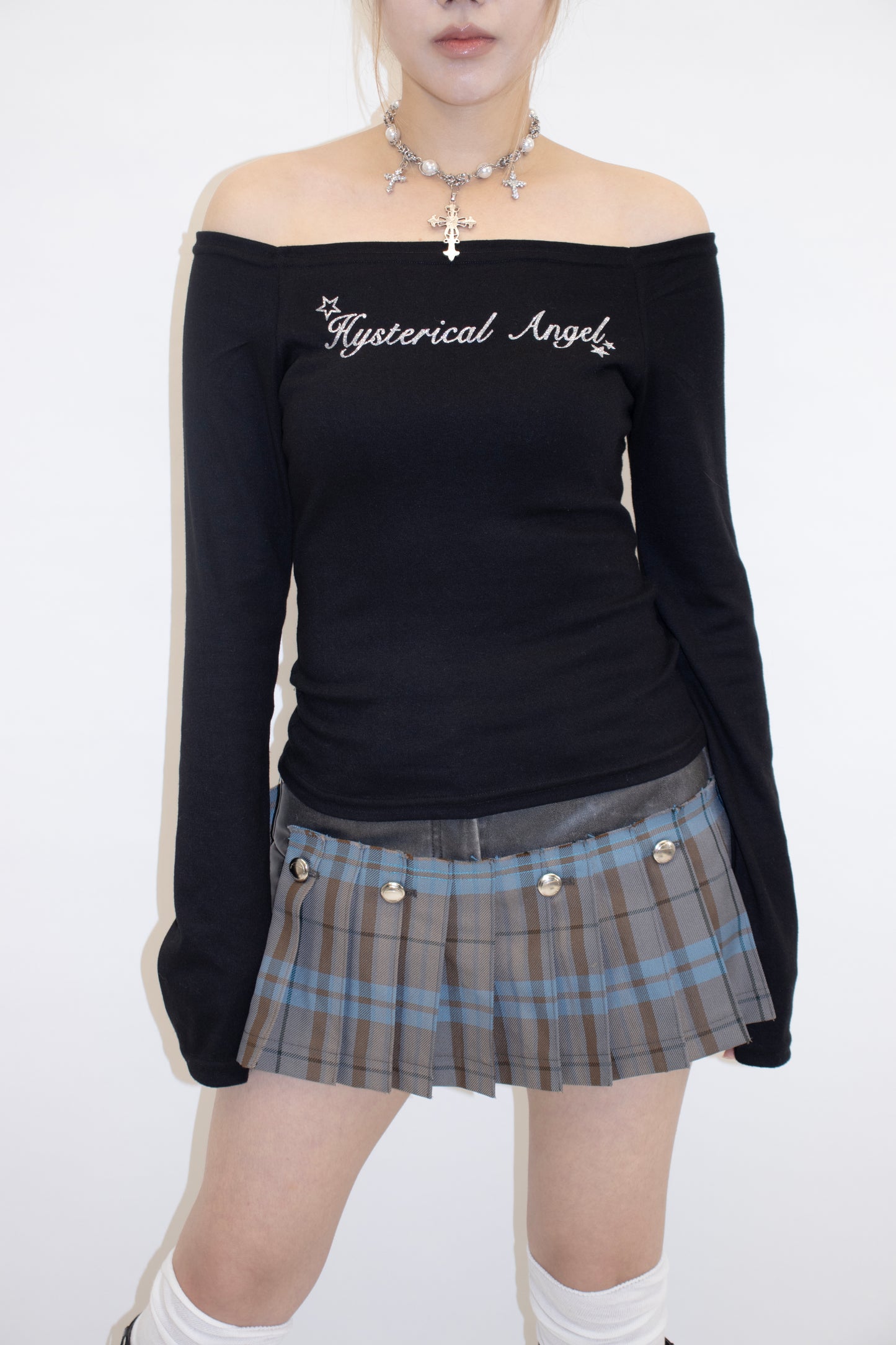 HYSTERCAL ANGEL TEE