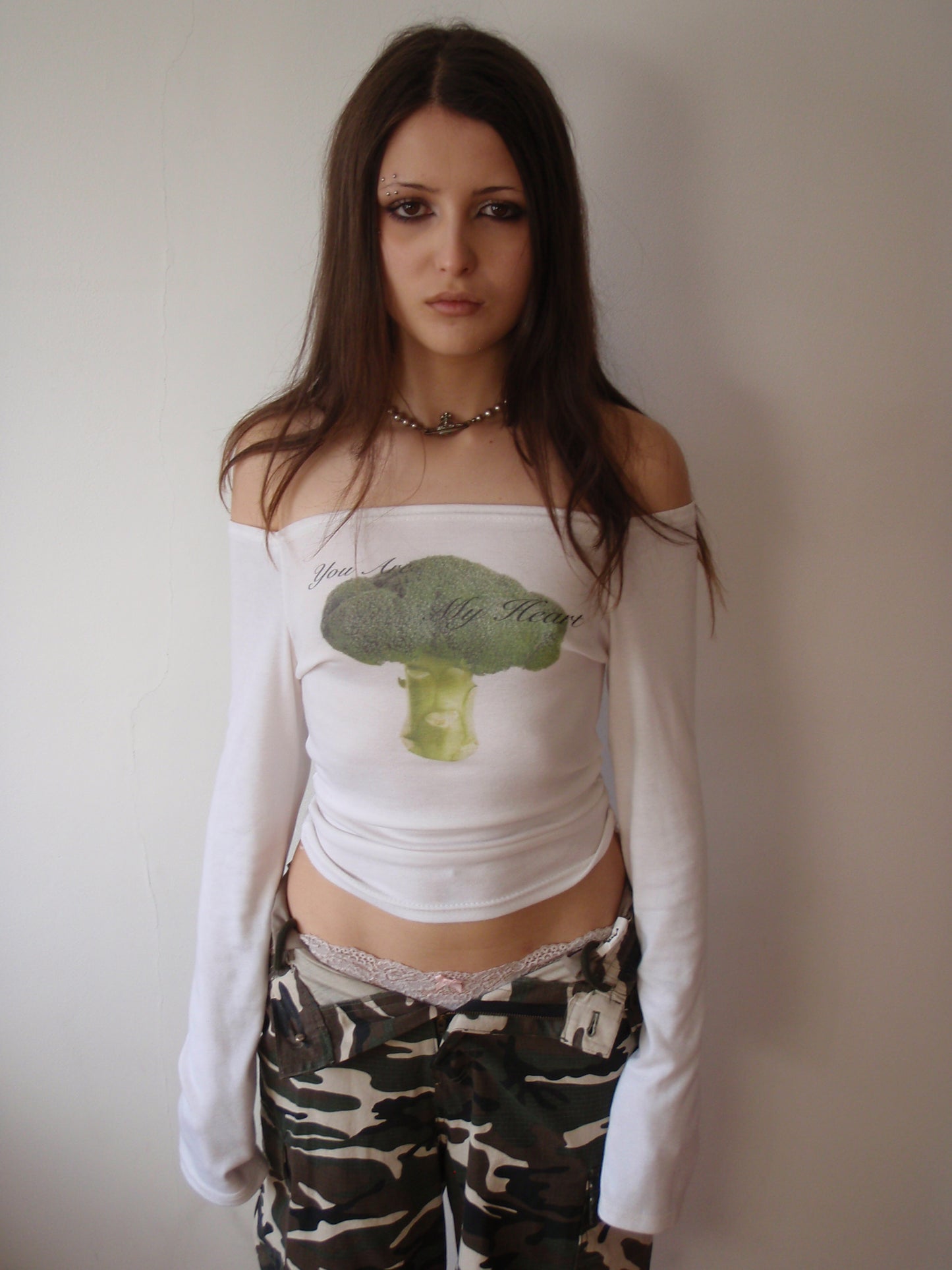 HEART BROCCOLI TEE